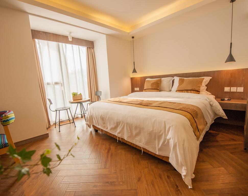 Two Towns Hostel Ханчжоу Екстер'єр фото